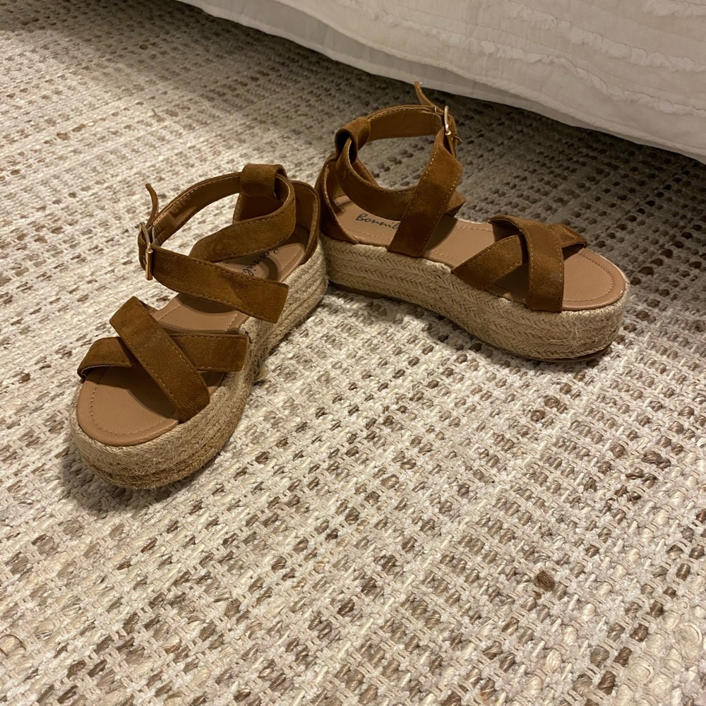 Platfor sandals